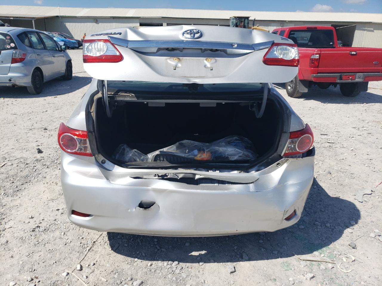 2011 Toyota Corolla Base VIN: 2T1BU4EE1BC590162 Lot: 81972215
