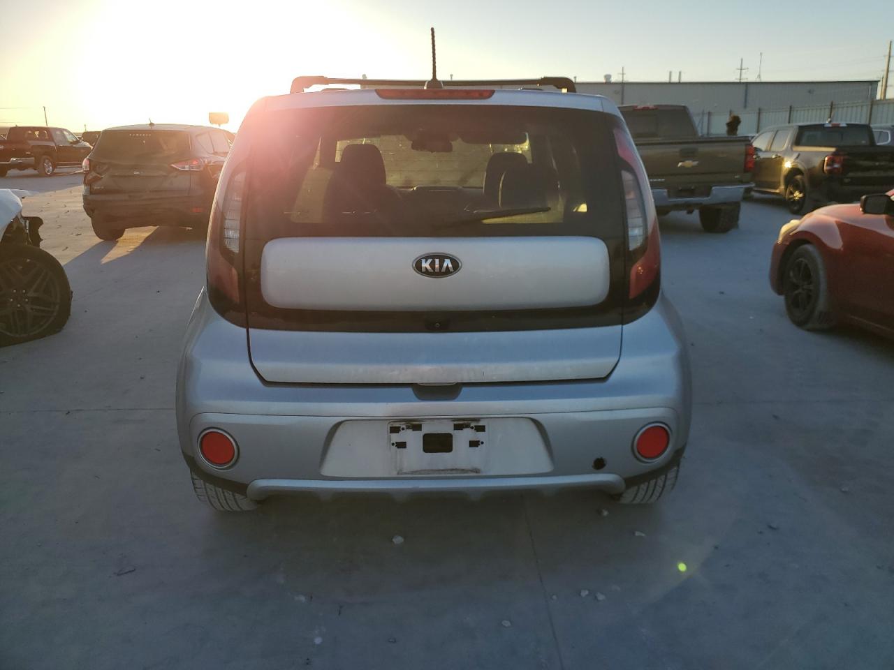2018 Kia Soul + VIN: KNDJP3A53J7538020 Lot: 84190305