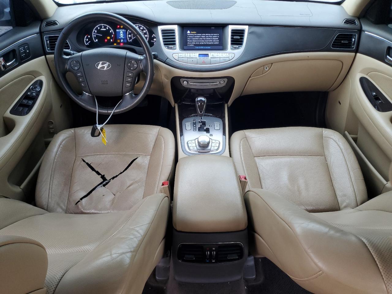 2009 Hyundai Genesis 3.8L VIN: KMHGC46E59U042424 Lot: 82688265