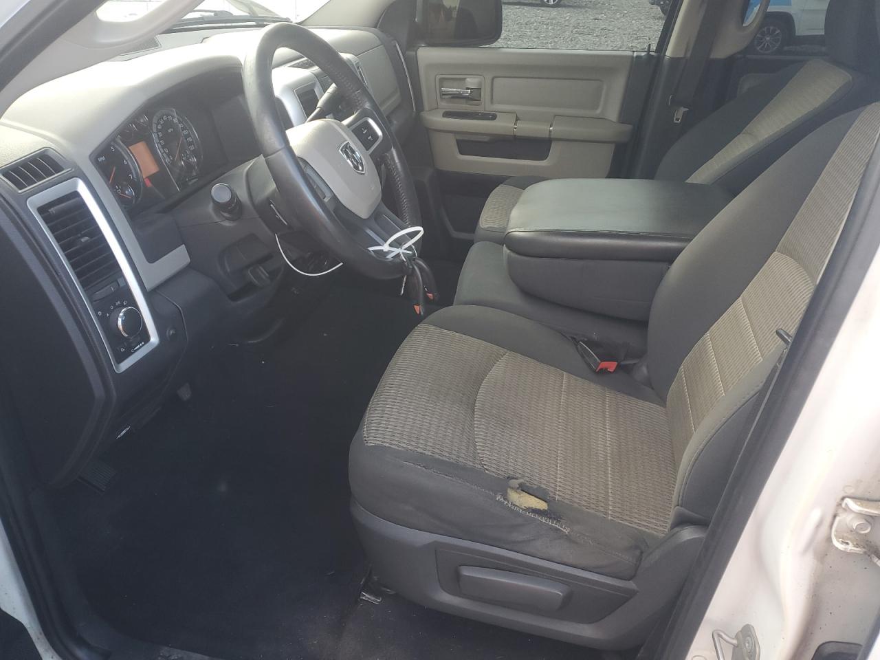 2010 Dodge Ram 1500 VIN: 1D7RV1GTXAS135870 Lot: 90481145