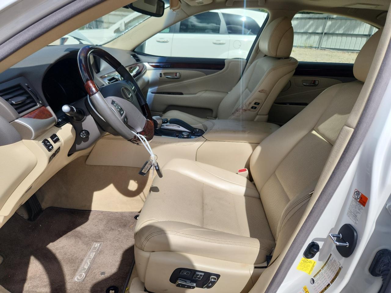 2017 Lexus Ls 460 VIN: JTHBL5EFXH5144081 Lot: 82314575