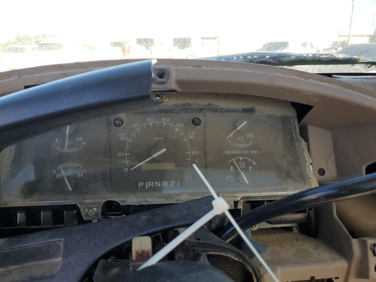 1996 Ford F250 VIN: 2FDHF25H6TCA65942 Lot: 82574495