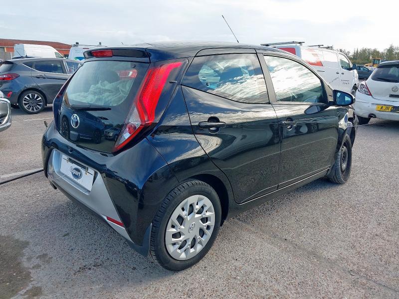 2021 TOYOTA AYGO X-PLAY TSS VVT-I 
