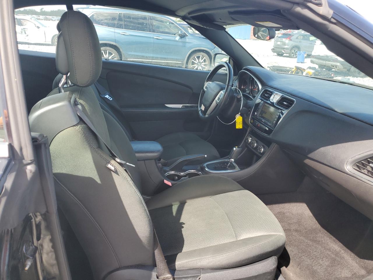 2011 Chrysler 200 Touring VIN: 1C3BC2EB2BN570436 Lot: 84390135