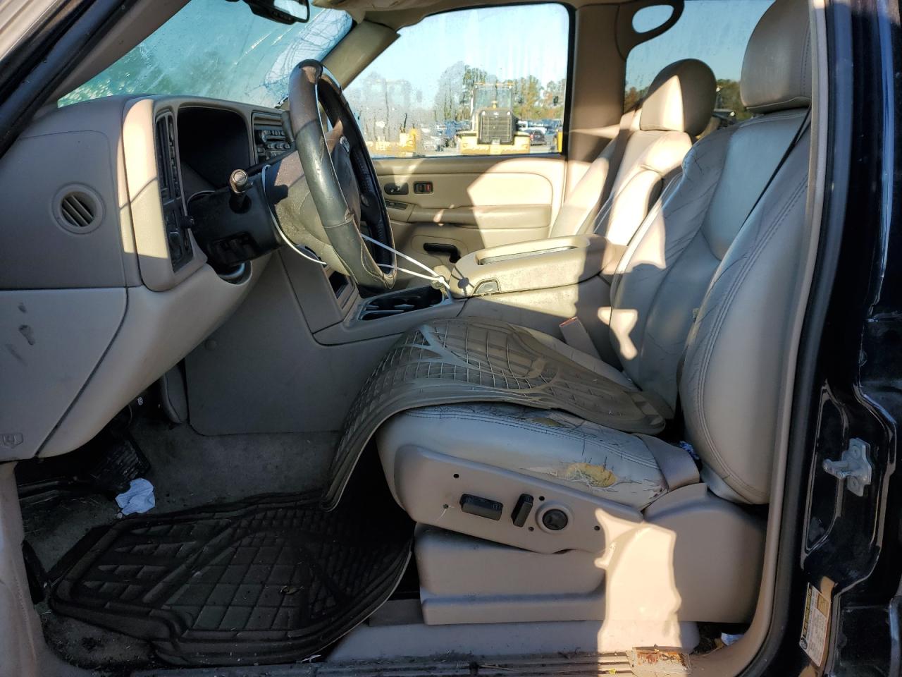 2004 Chevrolet Tahoe K1500 VIN: 1GNEK13Z64J307938 Lot: 90448295