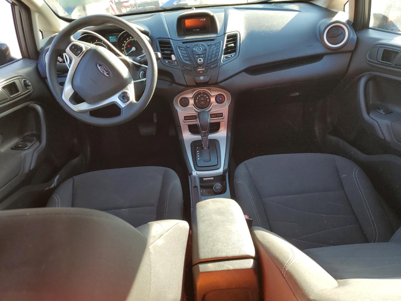 2018 Ford Fiesta Se VIN: 3FADP4BJ7JM138553 Lot: 84818805