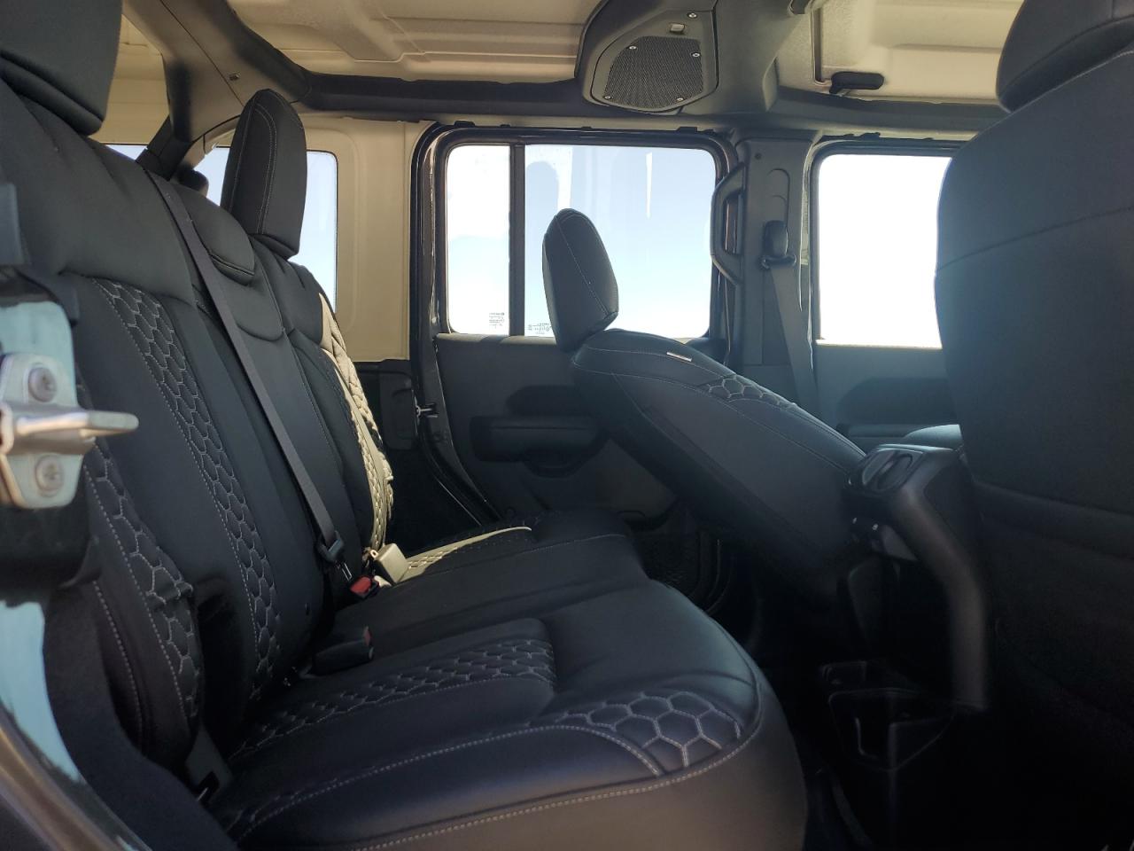 2024 Jeep Wrangler Sport VIN: 1C4PJXDG9RW236765 Lot: 81822375