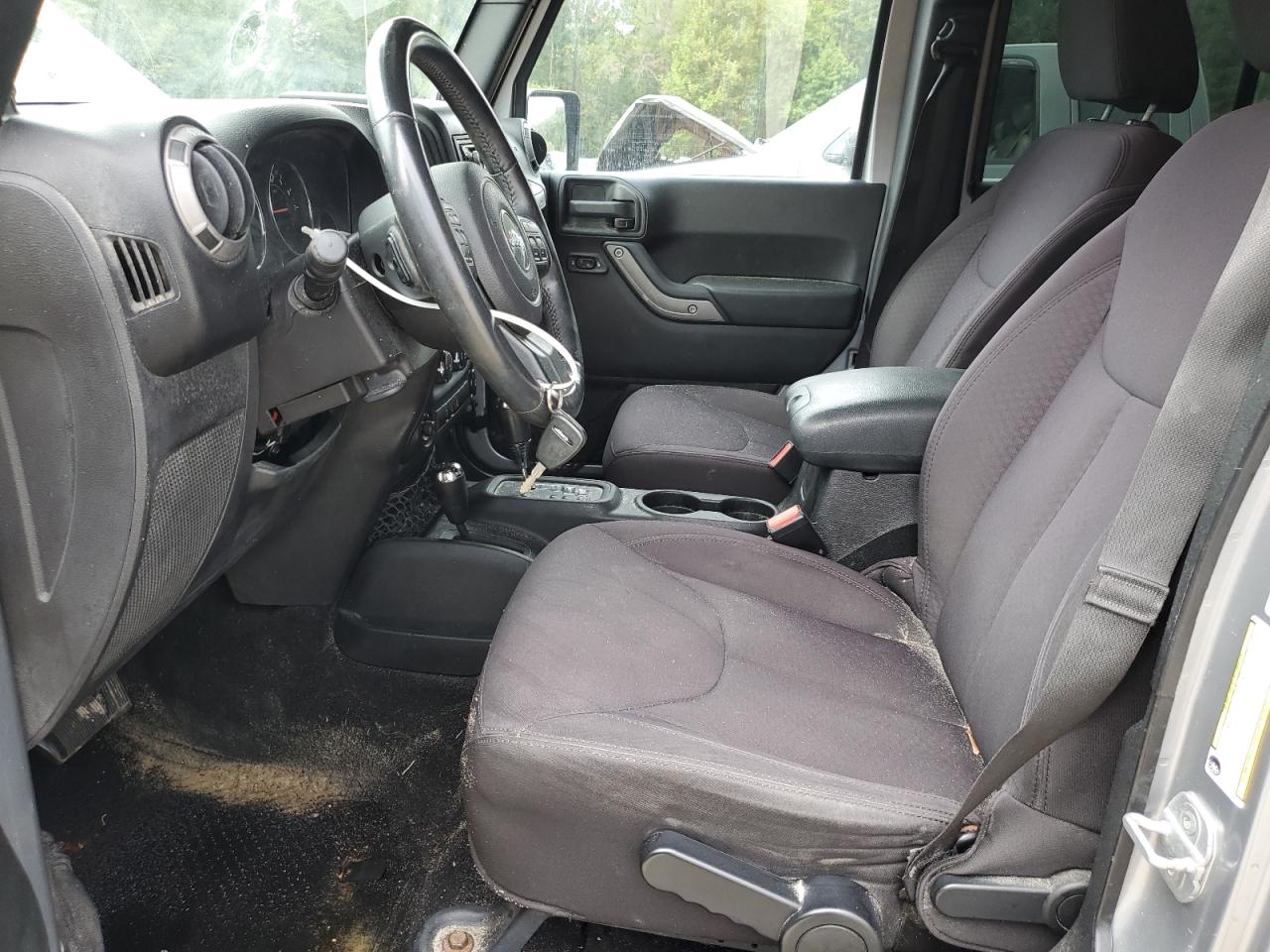 2013 Jeep Wrangler Unlimited Sport VIN: 1C4BJWDG8DL670299 Lot: 83804925