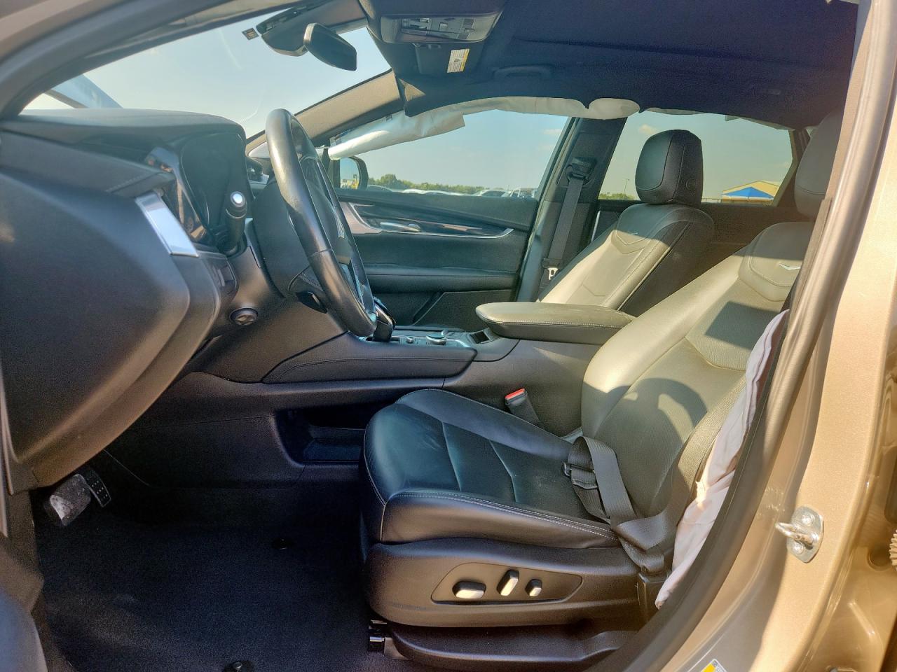 2023 Cadillac Xt5 Premium Luxury VIN: 1GYKNCRS1PZ162025 Lot: 82003645