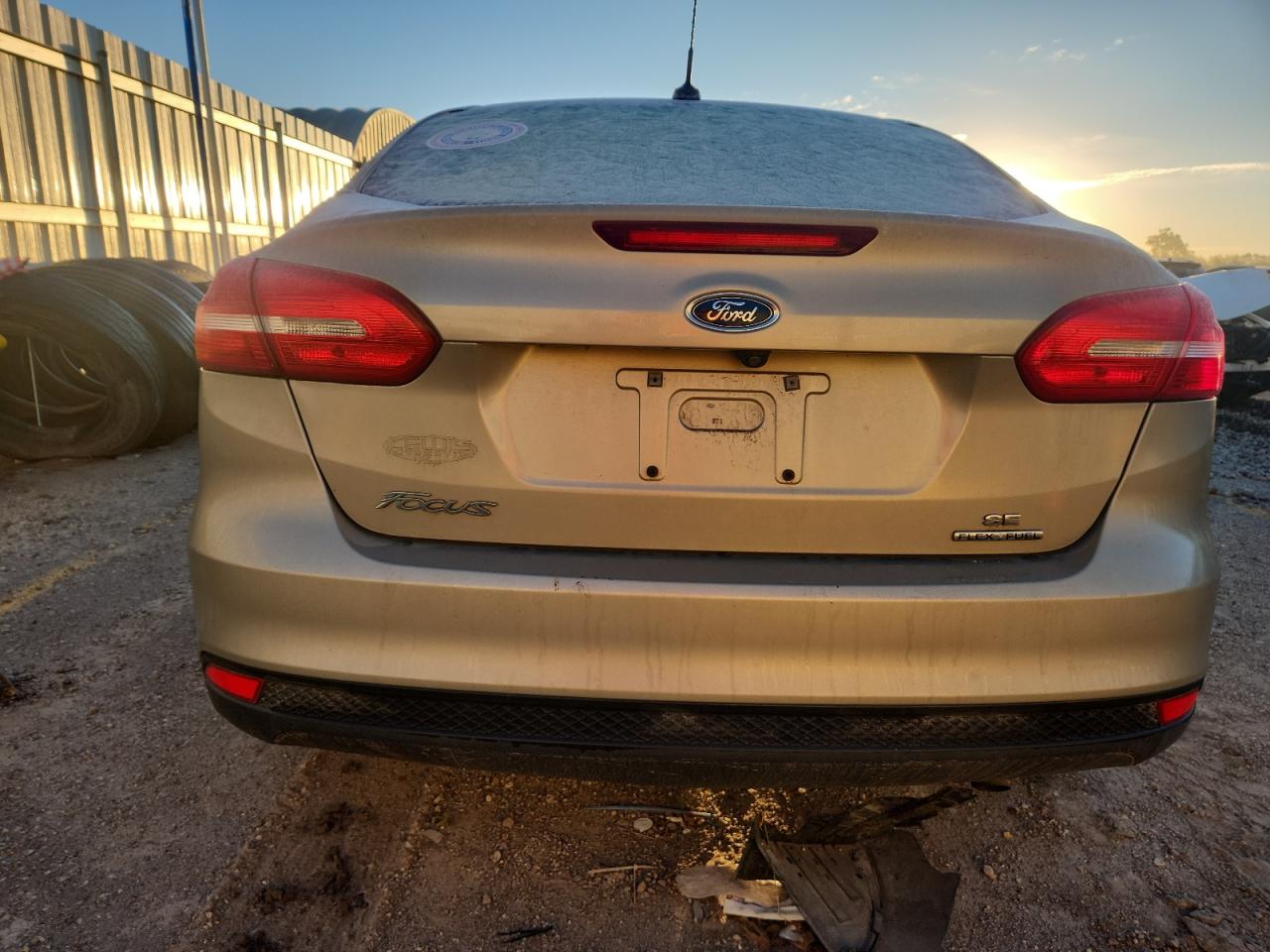 2016 Ford Focus Se VIN: 1FADP3F24GL307998 Lot: 87299685