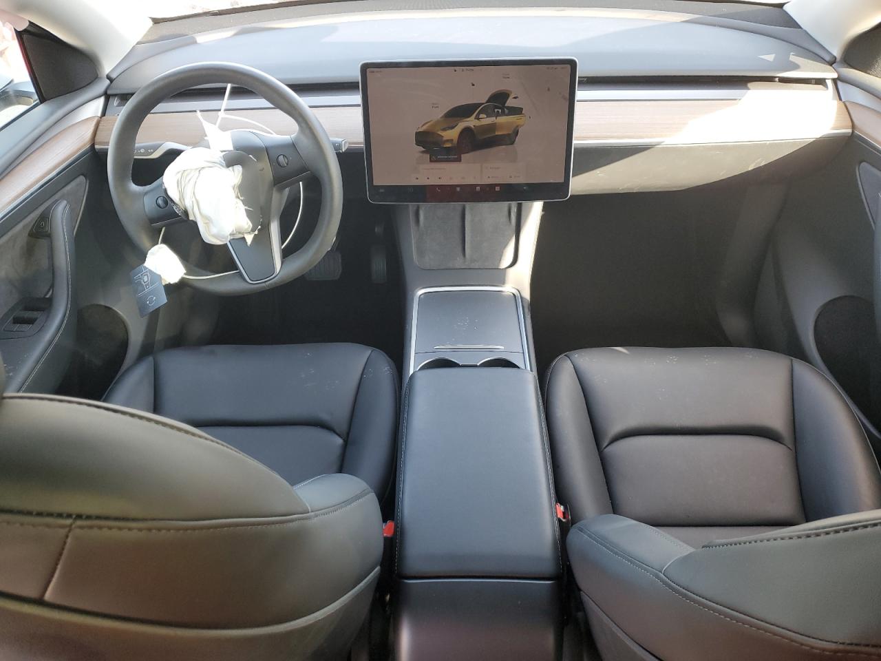 2024 Tesla Model Y VIN: 7SAYGDED4RF184698 Lot: 89866565