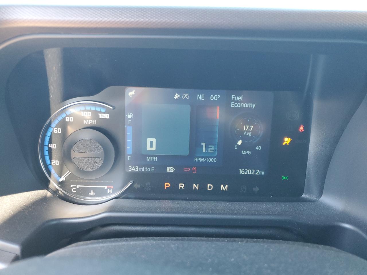 2022 Ford Bronco Base VIN: 1FMDE5DH8NLB01756 Lot: 82543095