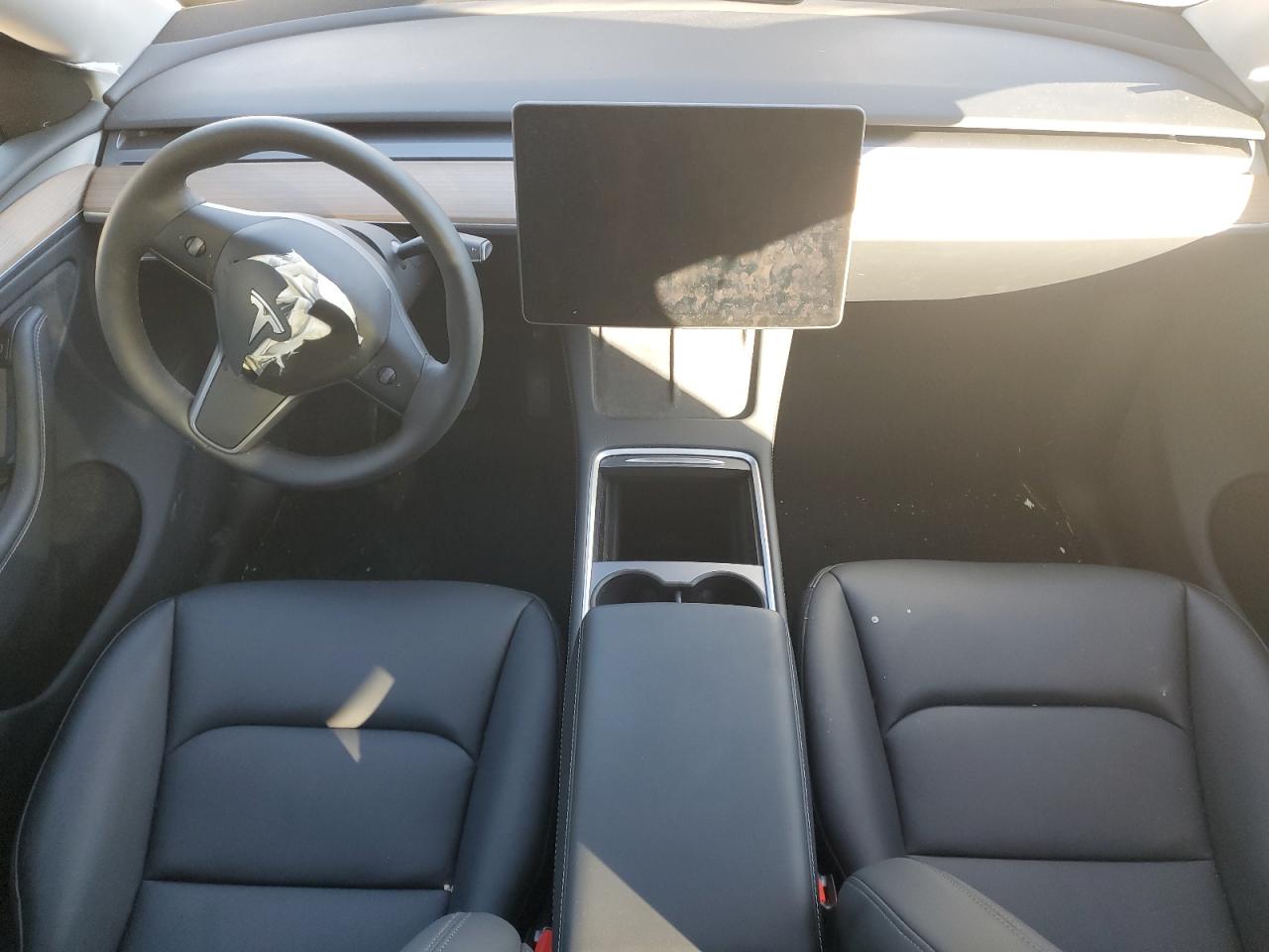 2024 Tesla Model Y VIN: 7SAYGDEE3RA333172 Lot: 82583275