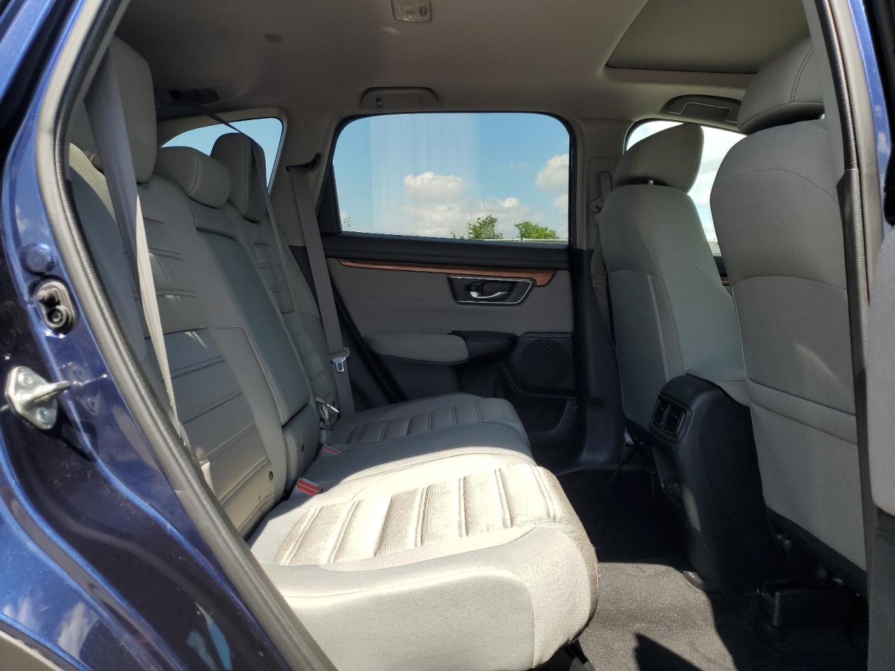 2017 Honda Cr-V Ex VIN: 7FARW1H57HE045529 Lot: 82056465