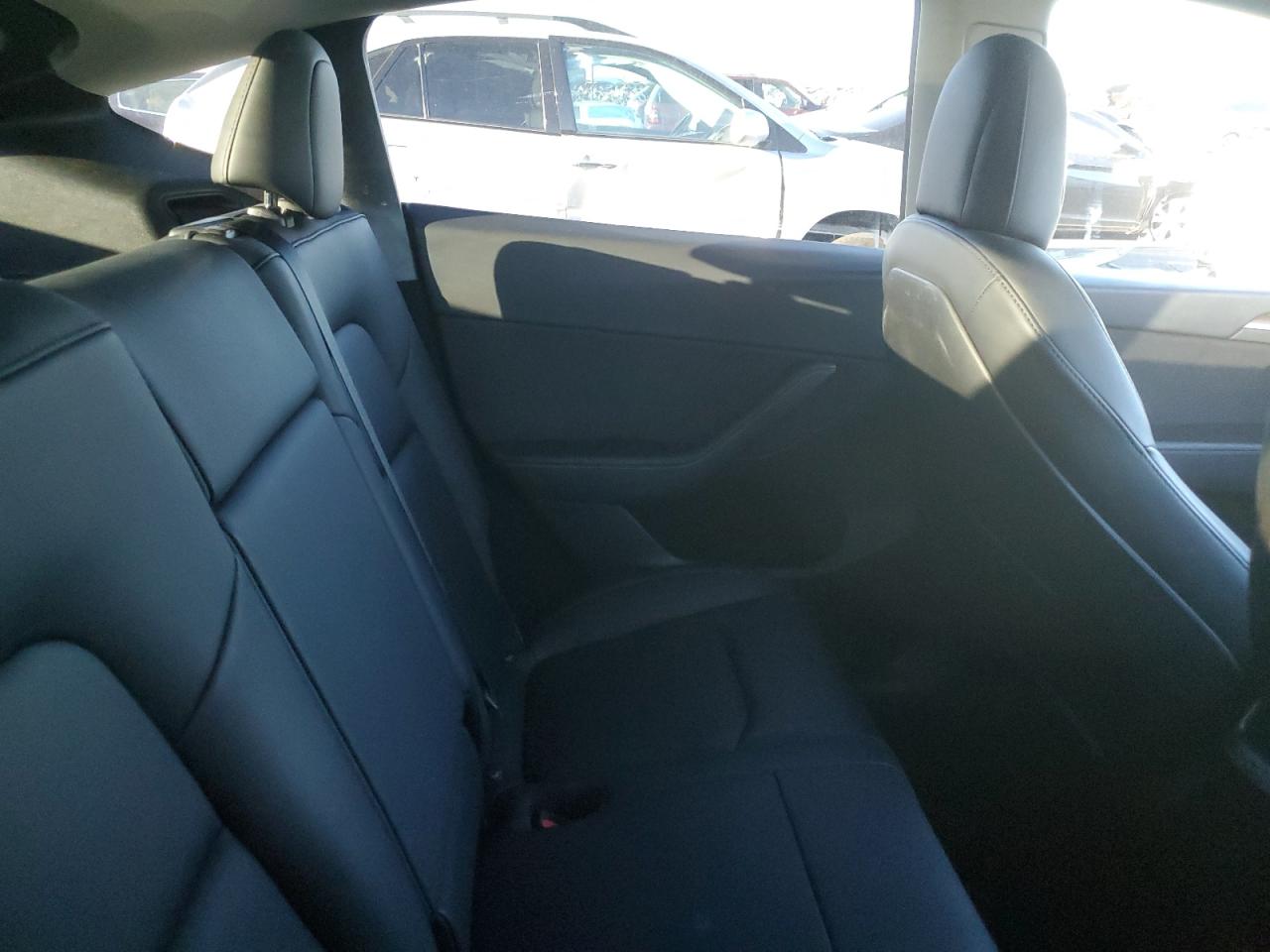 2023 Tesla Model Y VIN: 7SAYGDEE7PF587693 Lot: 85411995