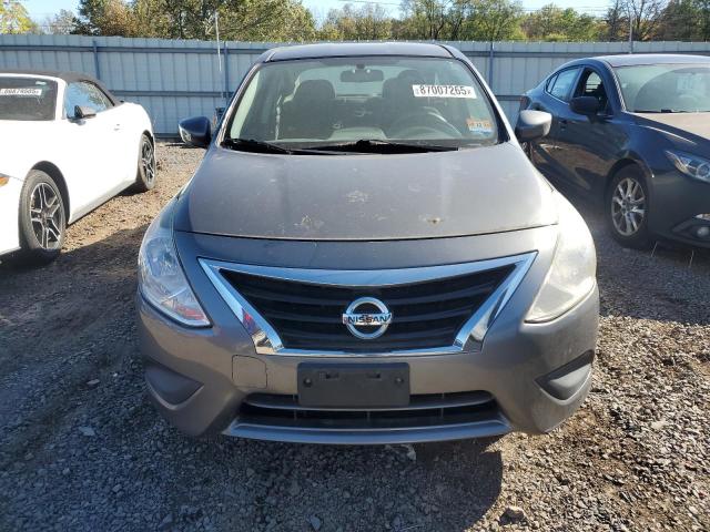  NISSAN VERSA 2016 Серый