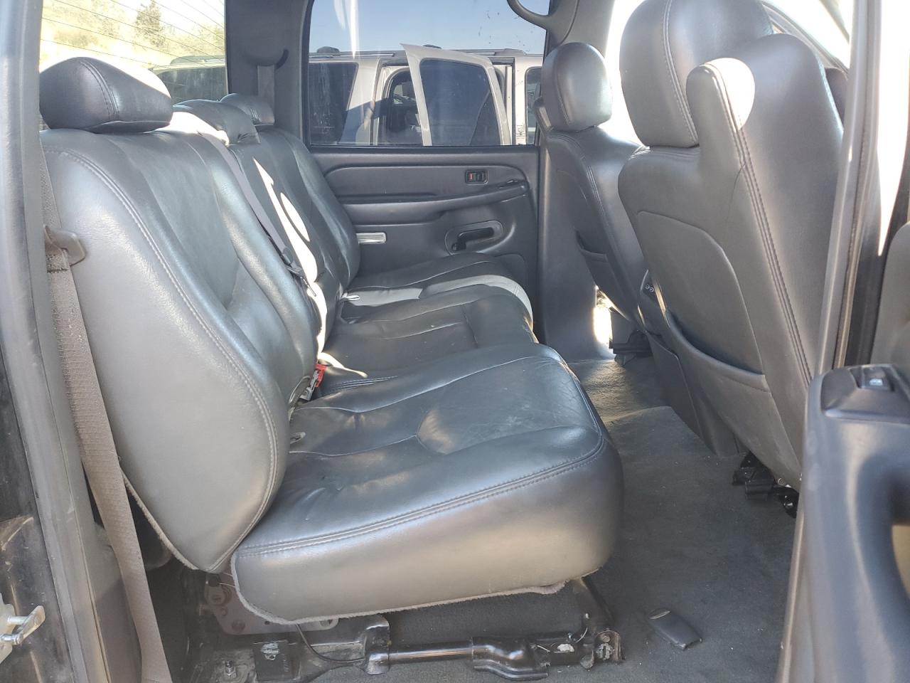 2006 Chevrolet Silverado K2500 Heavy Duty VIN: 1GCHK23246F128754 Lot: 90358455