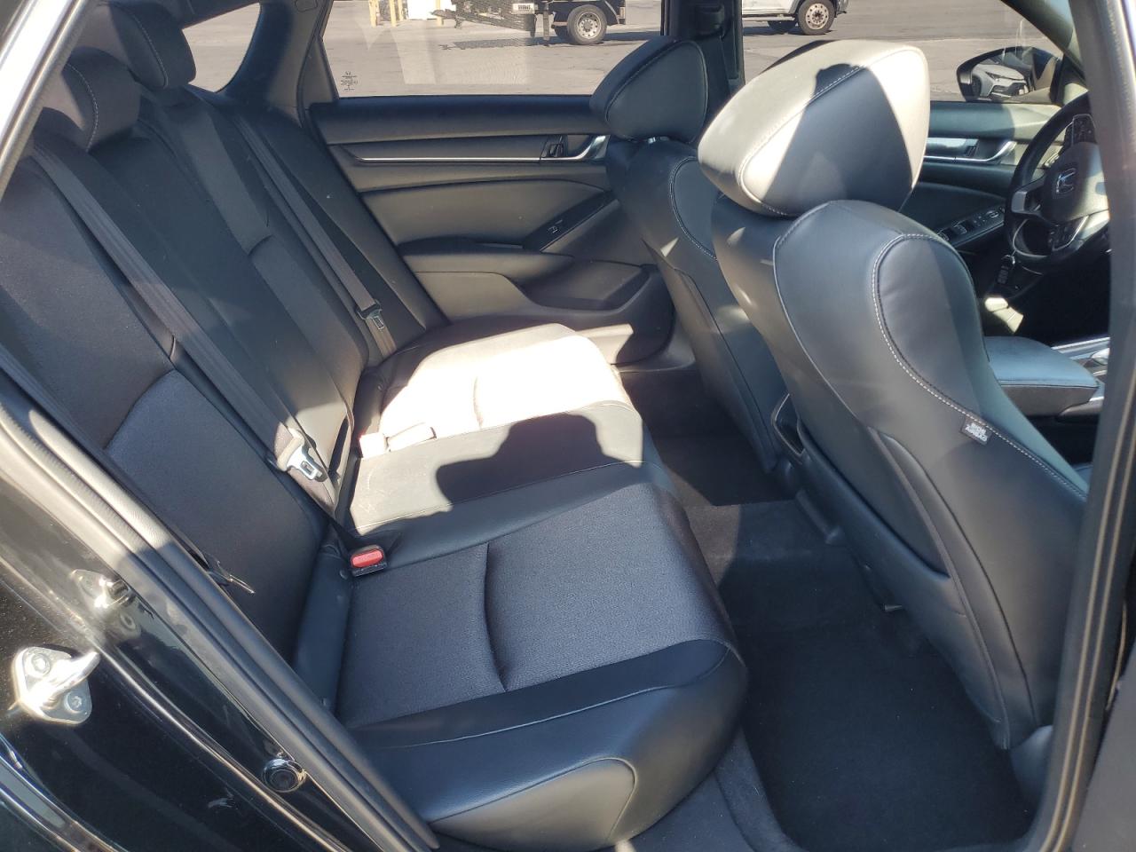 2018 Honda Accord Sport VIN: 1HGCV1F32JA014047 Lot: 82217335