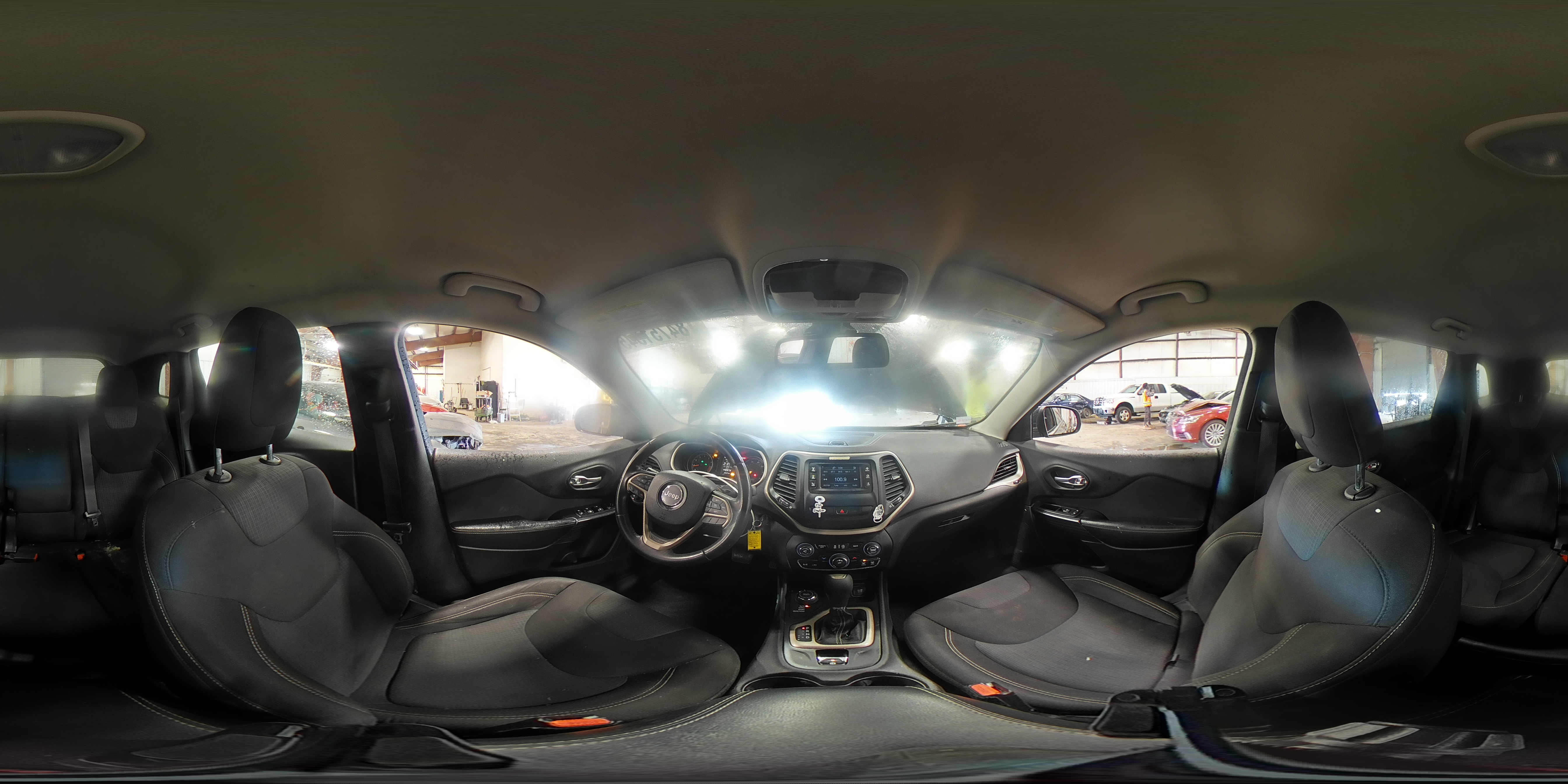 2015 Jeep Cherokee Latitude VIN: 1C4PJMCS8FW511400 Lot: 84751545