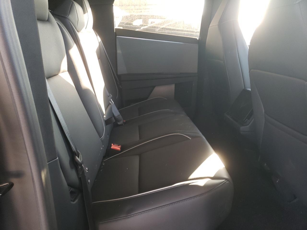 2024 Tesla Cybertruck VIN: 7G2CEHEE4RA036395 Lot: 90342375