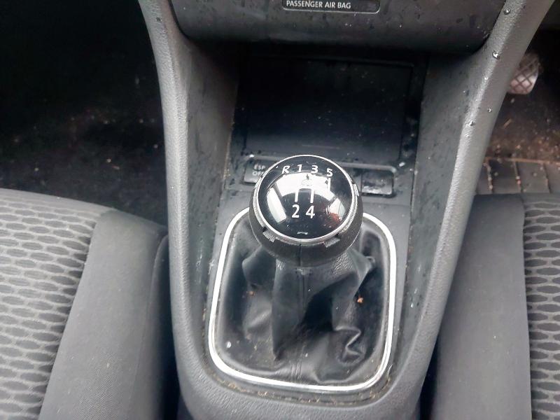2009 VOLKSWAGEN GOLF S 