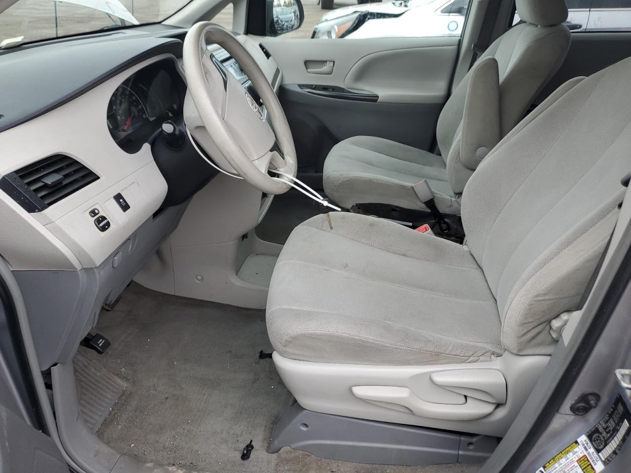 2012 Toyota Sienna VIN: 5TDZK3DC2CS256407 Lot: 84776275