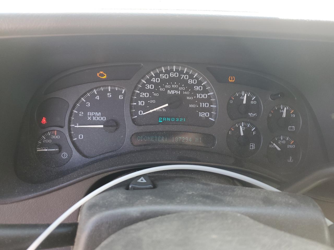 2004 GMC Yukon VIN: 1GKEK13V44J211963 Lot: 84699705