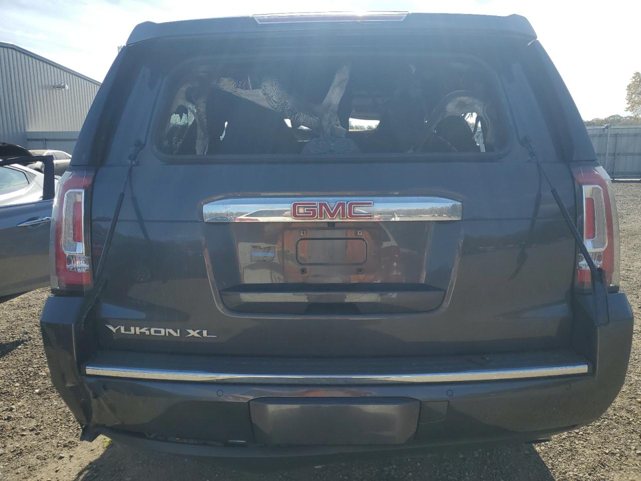 2018 GMC Yukon Xl Denali VIN: 1GKS2HKJ0JR309735 Lot: 90271795