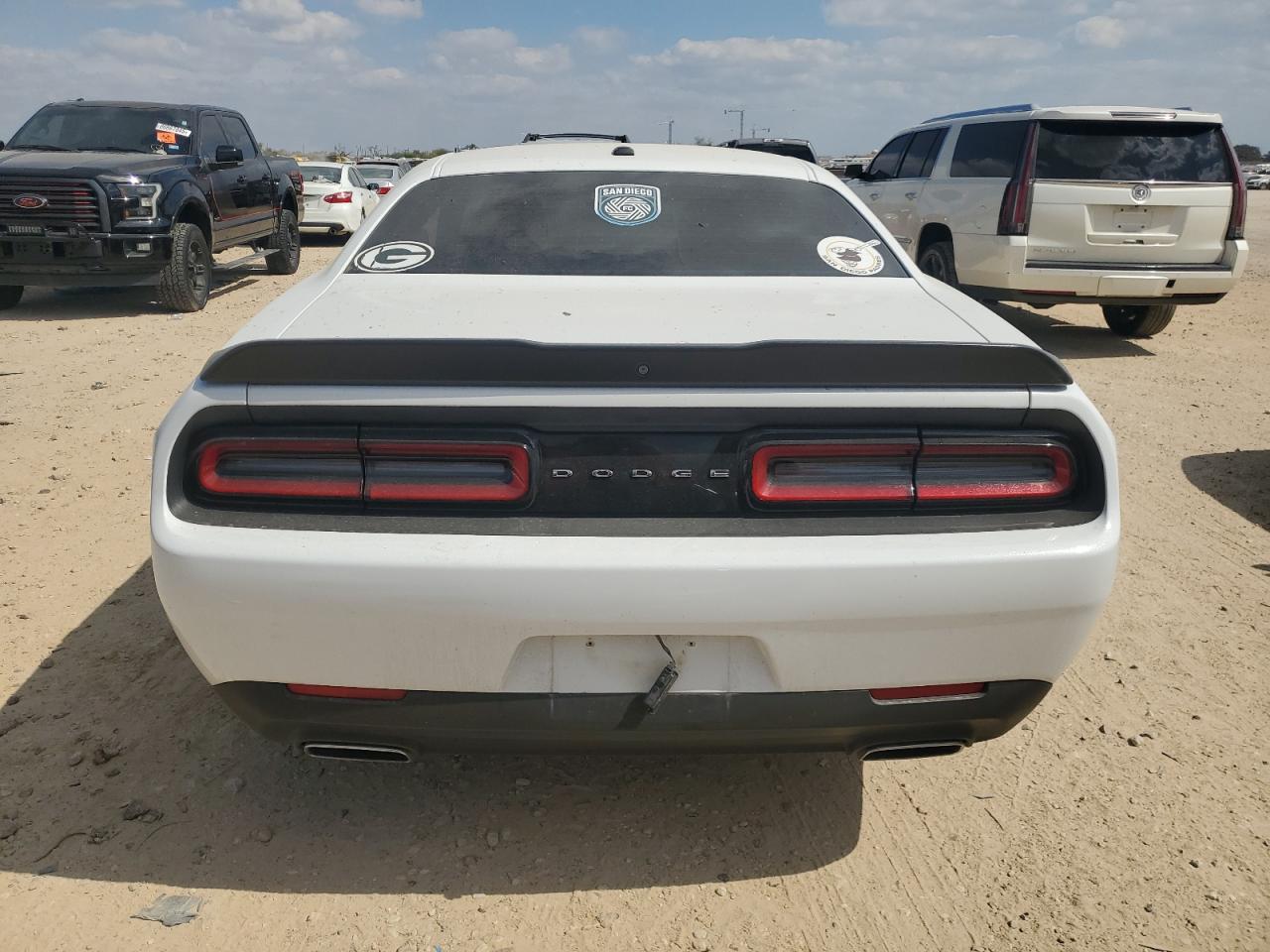 2018 Dodge Challenger Sxt VIN: 2C3CDZAG2JH306054 Lot: 86862825