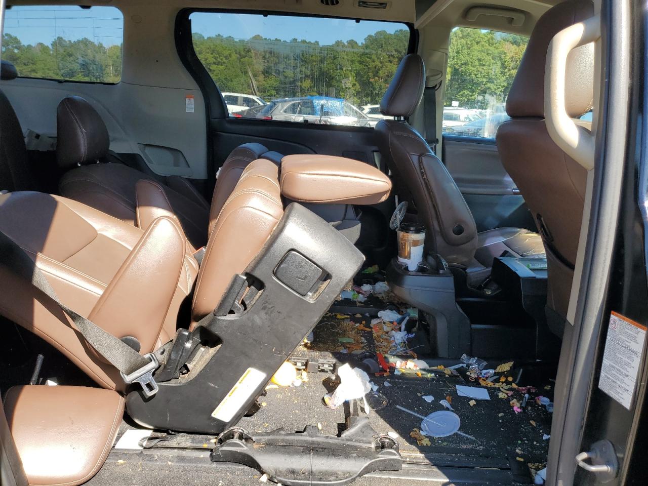 2015 Toyota Sienna Xle VIN: 5TDYK3DC6FS657247 Lot: 85827615