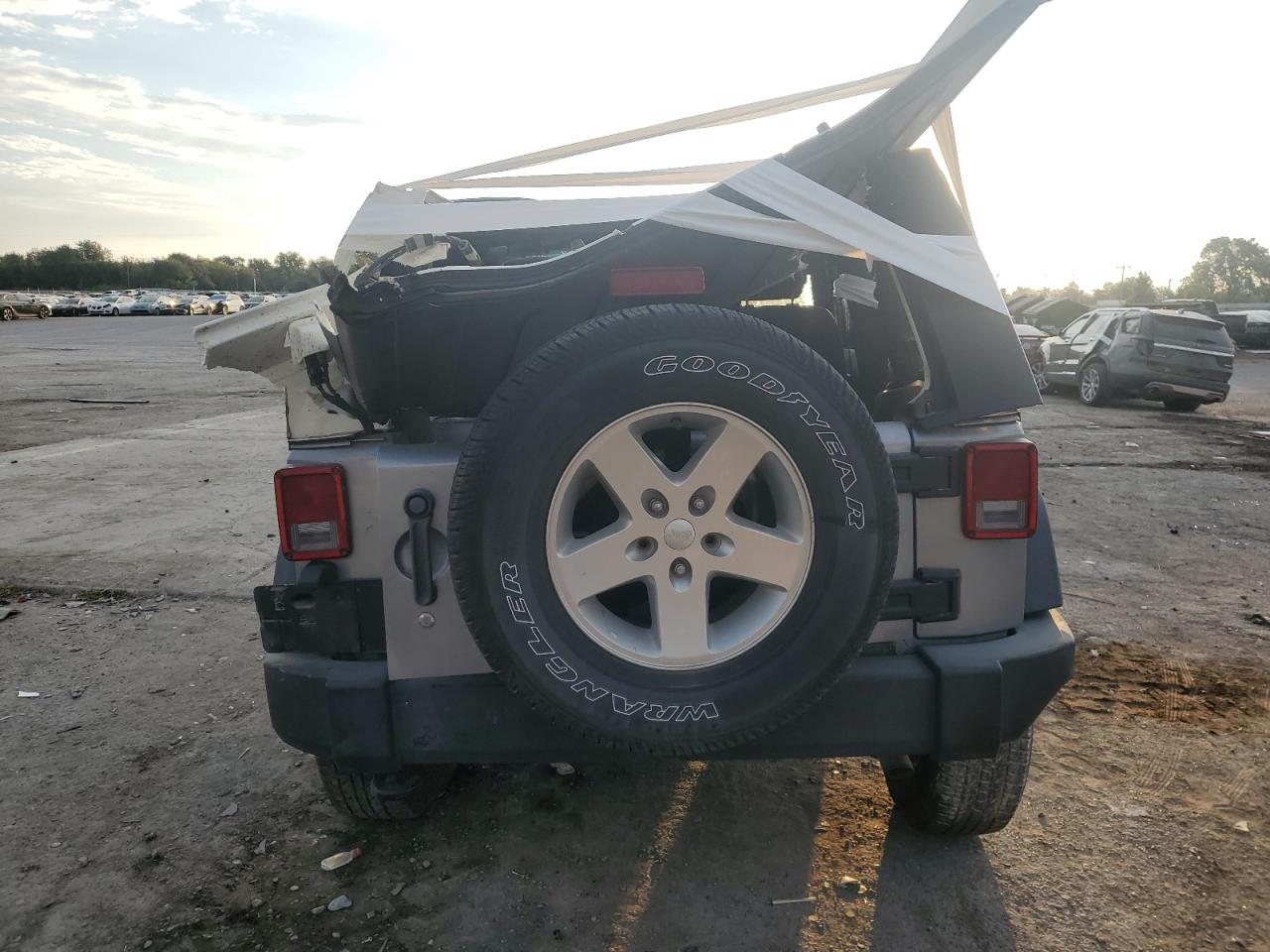 2015 Jeep Wrangler Sport VIN: 1C4AJWAG2FL690339 Lot: 81990305