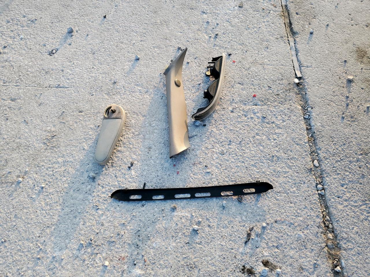 2004 Chevrolet Tahoe C1500 VIN: 1GNEC13Z94R298490 Lot: 90260905