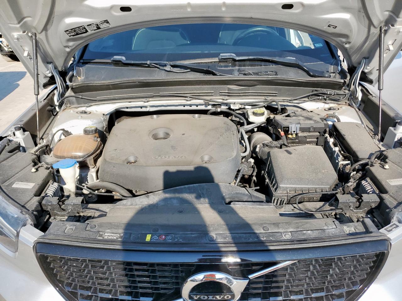 2019 Volvo Xc40 T5 Momentum VIN: YV4162XZXK2014687 Lot: 86266895