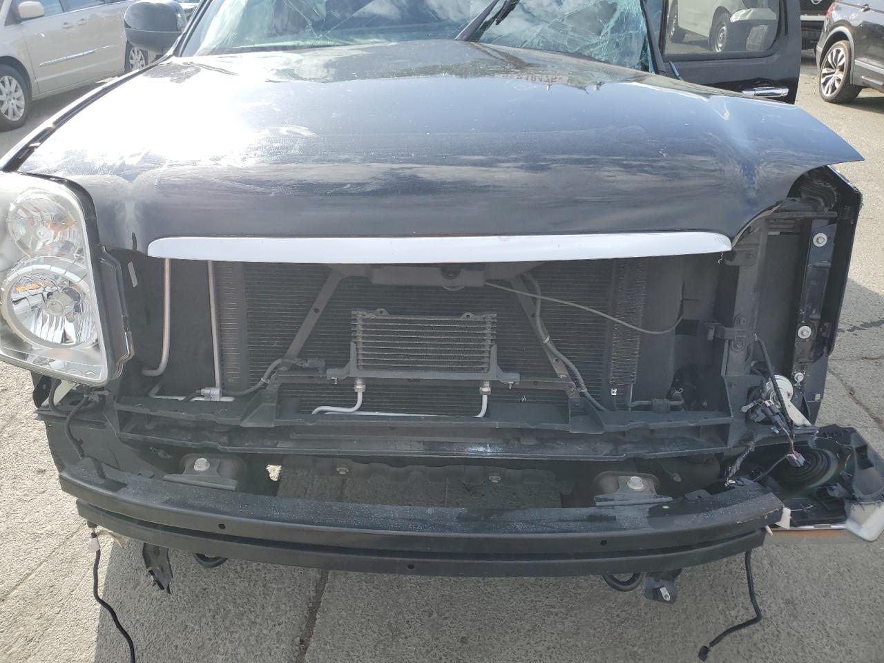 2013 GMC Yukon Xl Denali VIN: 1GKS2MEF2DR364434 Lot: 82218475