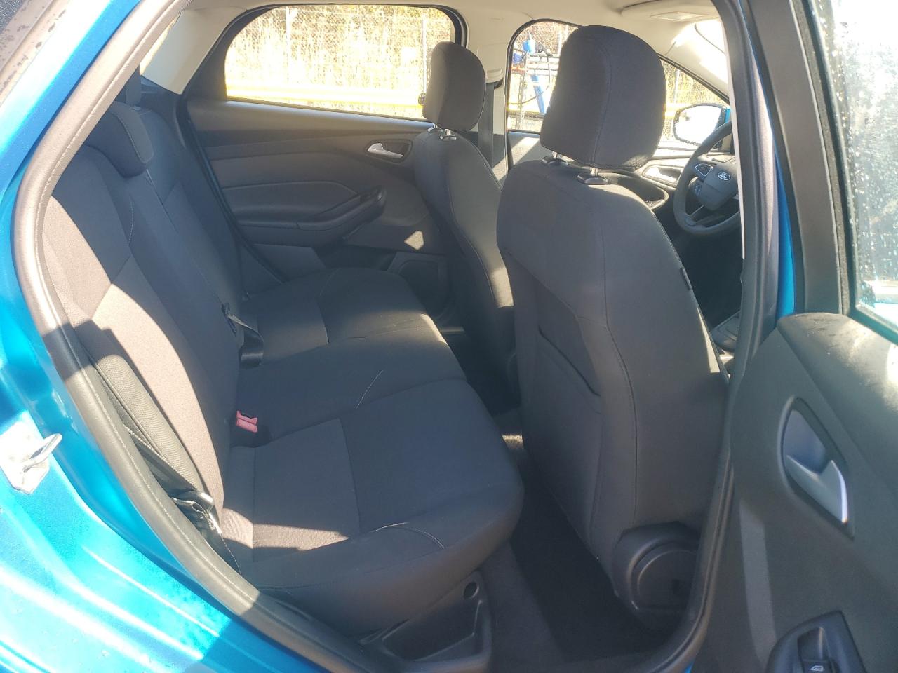 2017 Ford Focus Se VIN: 1FADP3K22HL216056 Lot: 87283925