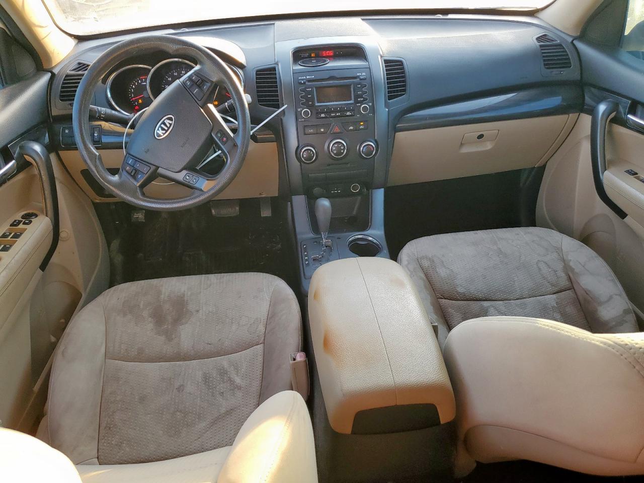 2012 Kia Sorento Base VIN: 5XYKT3A12CG259371 Lot: 84895675