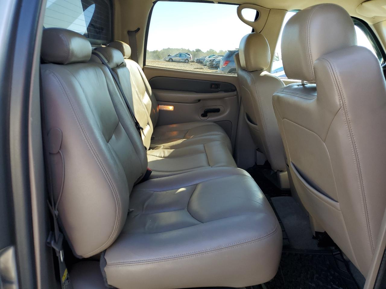 2003 Chevrolet Avalanche K1500 VIN: 3GNEK13T43G142225 Lot: 82713705