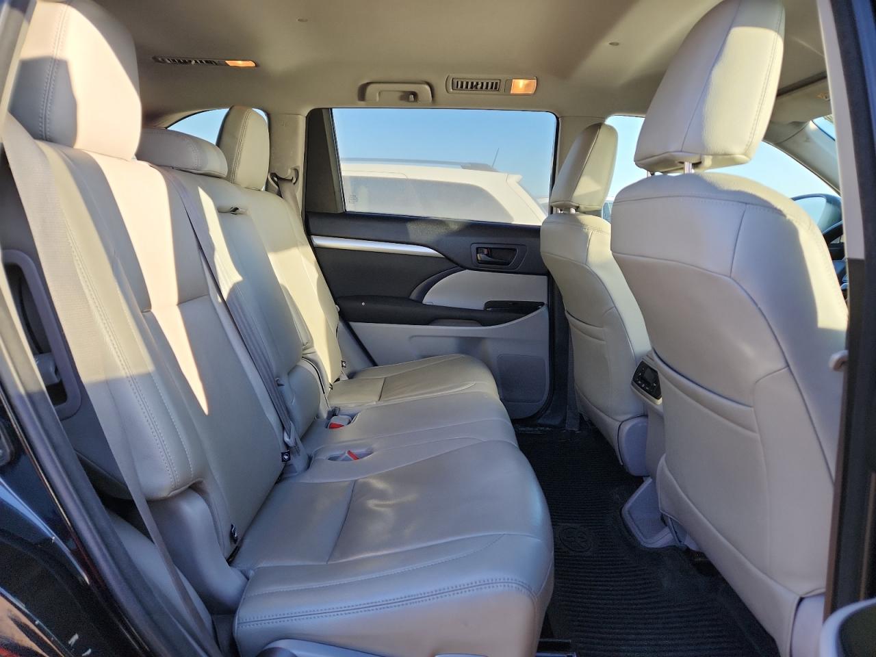 2018 Toyota Highlander Hybrid VIN: 5TDBGRFH2JS041718 Lot: 85552645