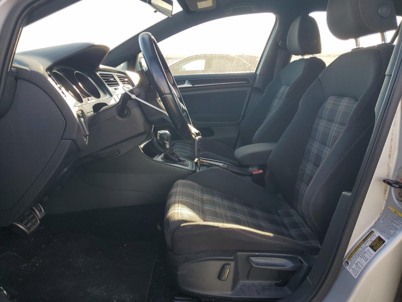 2015 Volkswagen Gti VIN: 3VW4T7AUXFM061961 Lot: 83799375