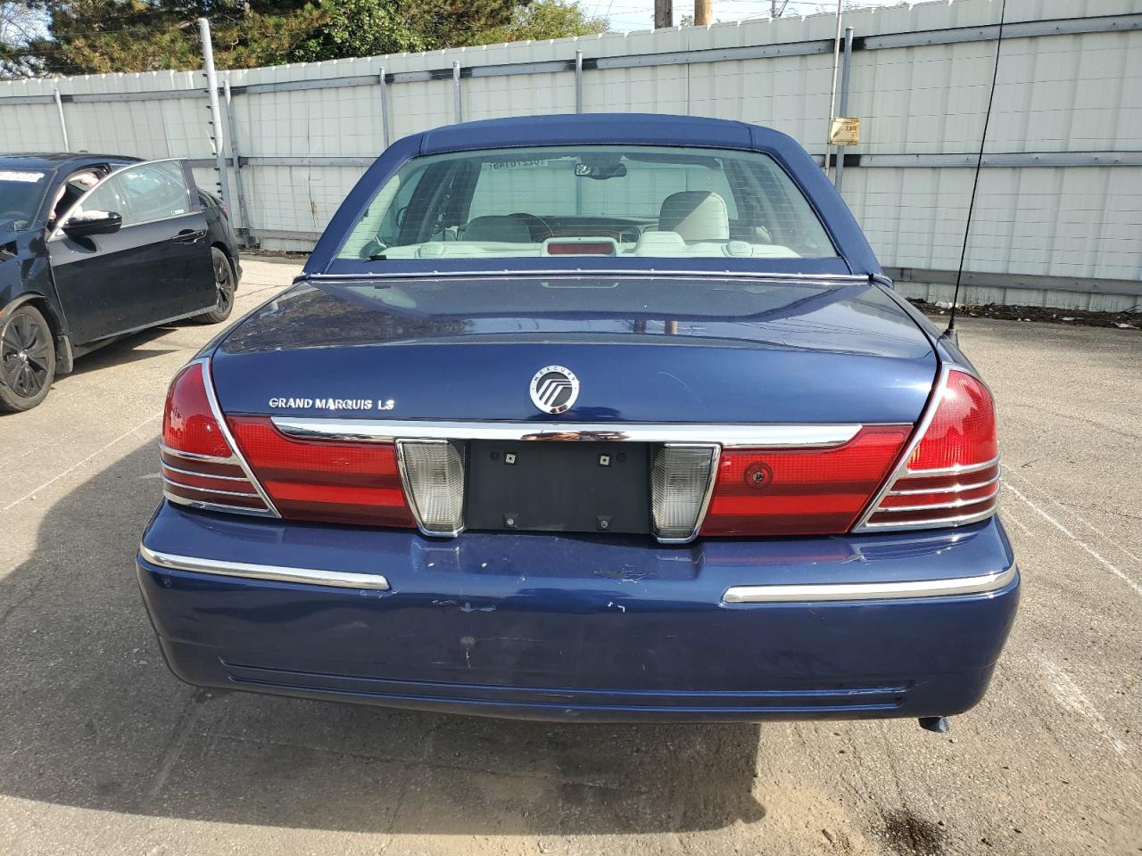 2005 Mercury Grand Marquis Ls VIN: 2MEFM75W55X630835 Lot: 82276145