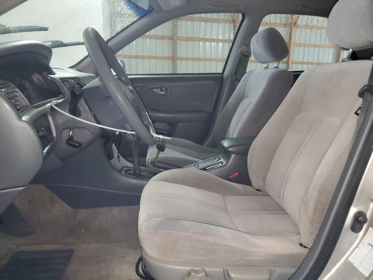 2001 Toyota Camry Ce VIN: 4T1BG22K51U812012 Lot: 85542995