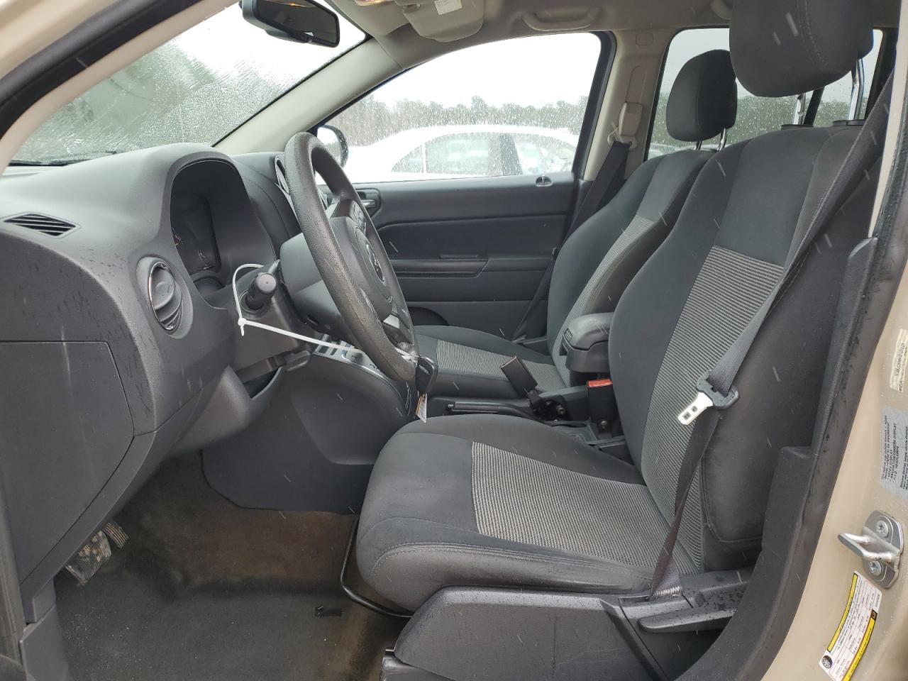 2017 Jeep Compass Sport VIN: 1C4NJCBA8HD131529 Lot: 85117565