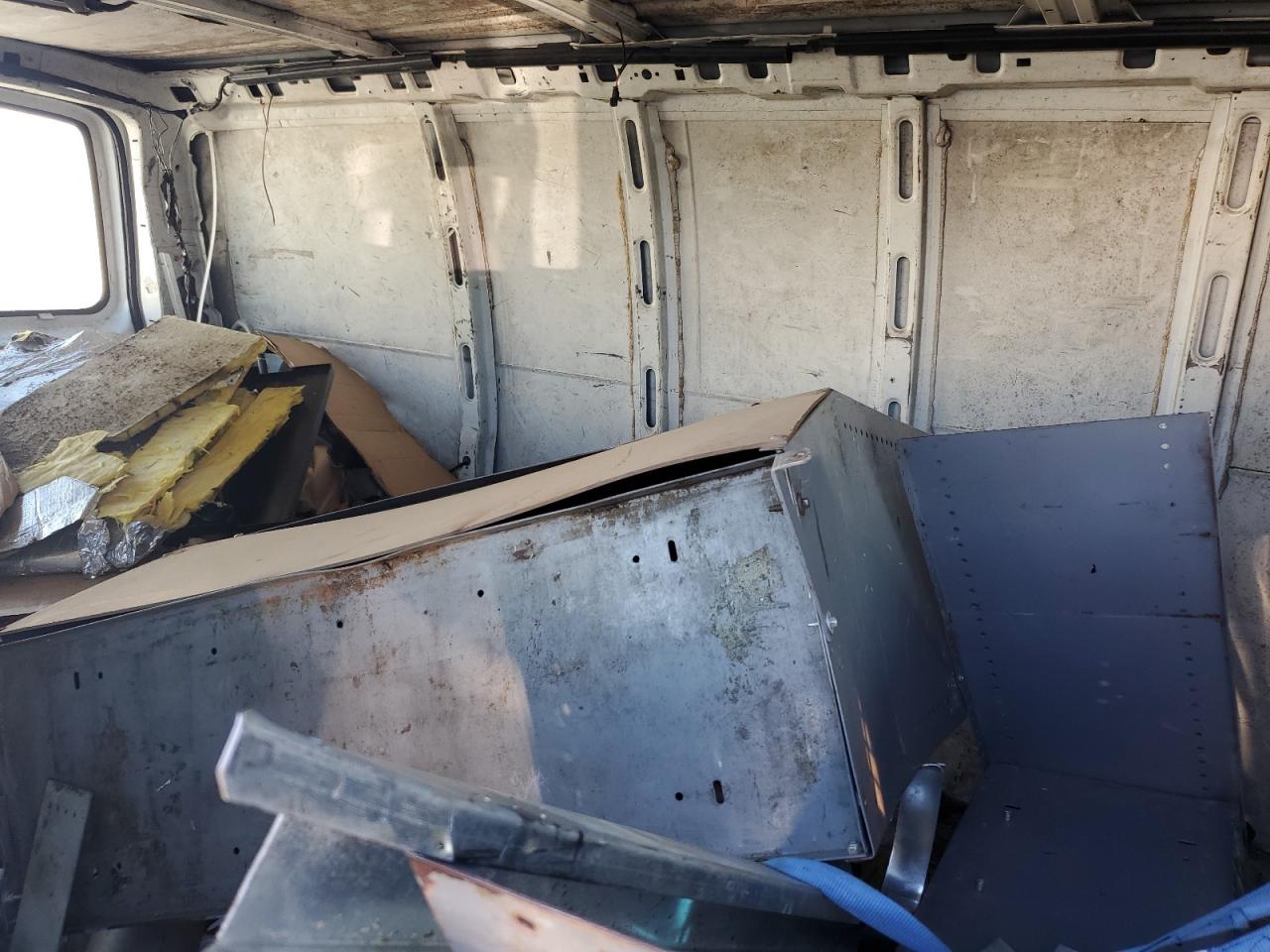 2002 Chevrolet Express Cargo 3500 VIN: 1GCHG35R821112386 Lot: 84900635