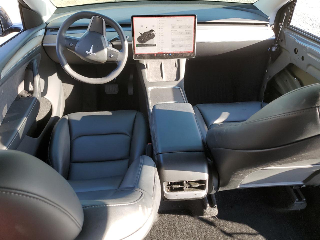 2023 Tesla Model Y VIN: 7SAYGDEE2PA104141 Lot: 85351425