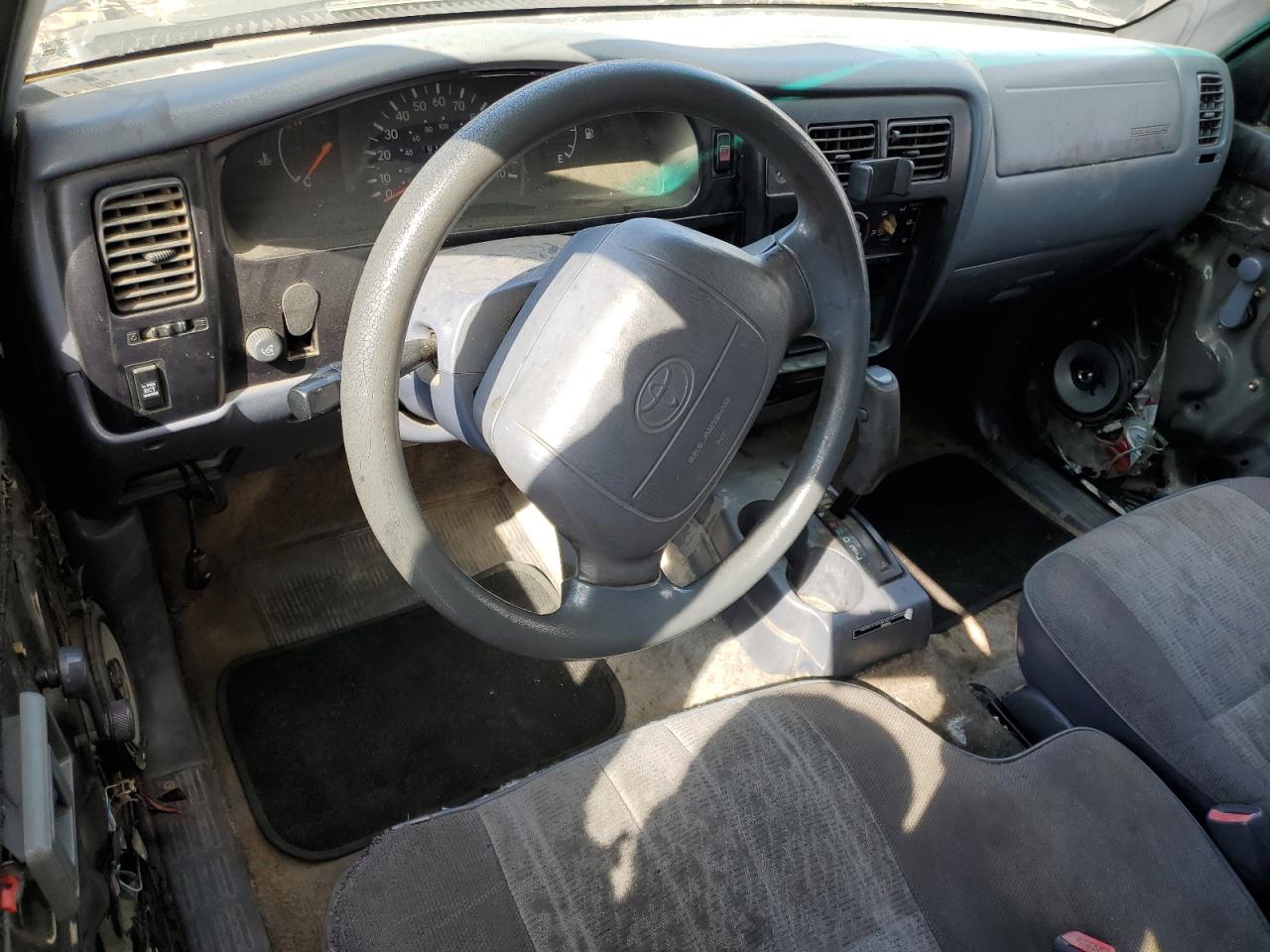 1999 Toyota Tacoma Xtracab Prerunner VIN: 4TASM92N8XZ461930 Lot: 85353445