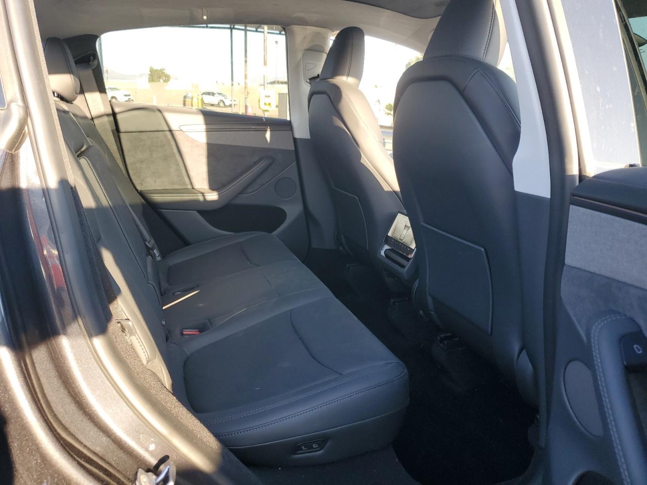 2026 Tesla Model Y VIN: 7SAYGDEE0TF375664 Lot: 85383245