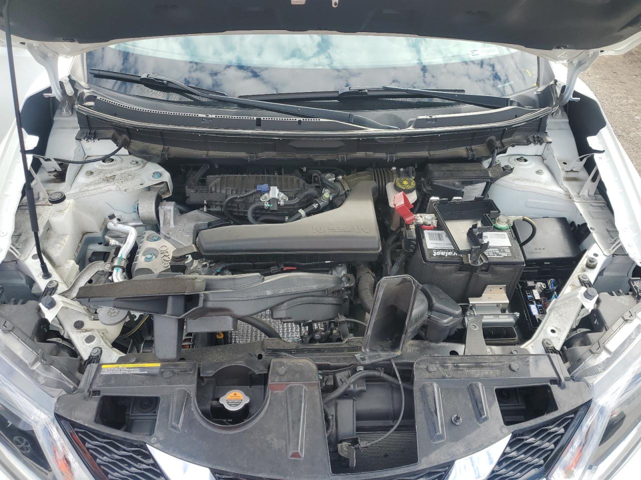 2015 Nissan Rogue S VIN: KNMAT2MVXFP574750 Lot: 85571545