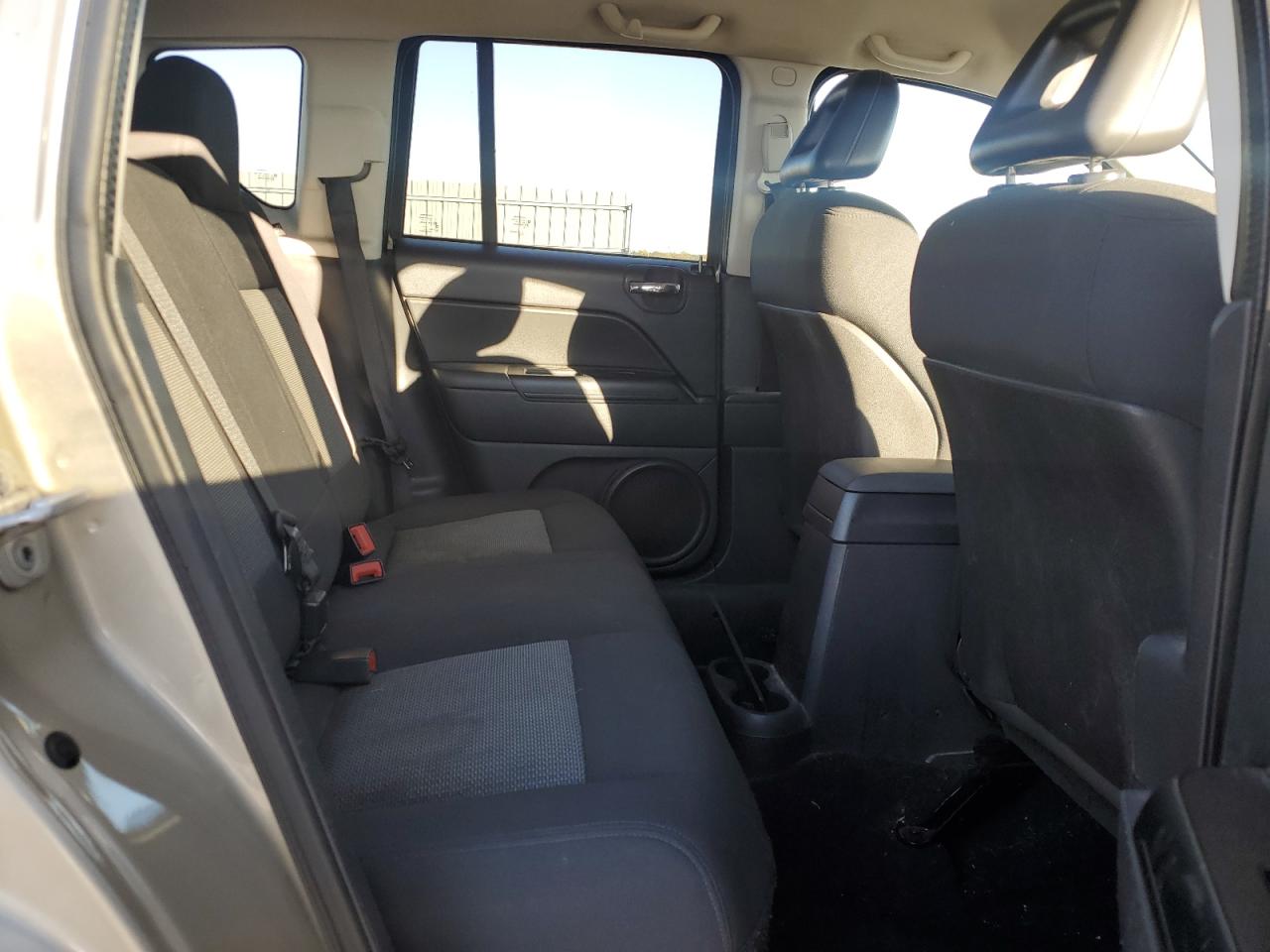 2009 Jeep Compass Sport VIN: 1J4FT47B19D210803 Lot: 82383975