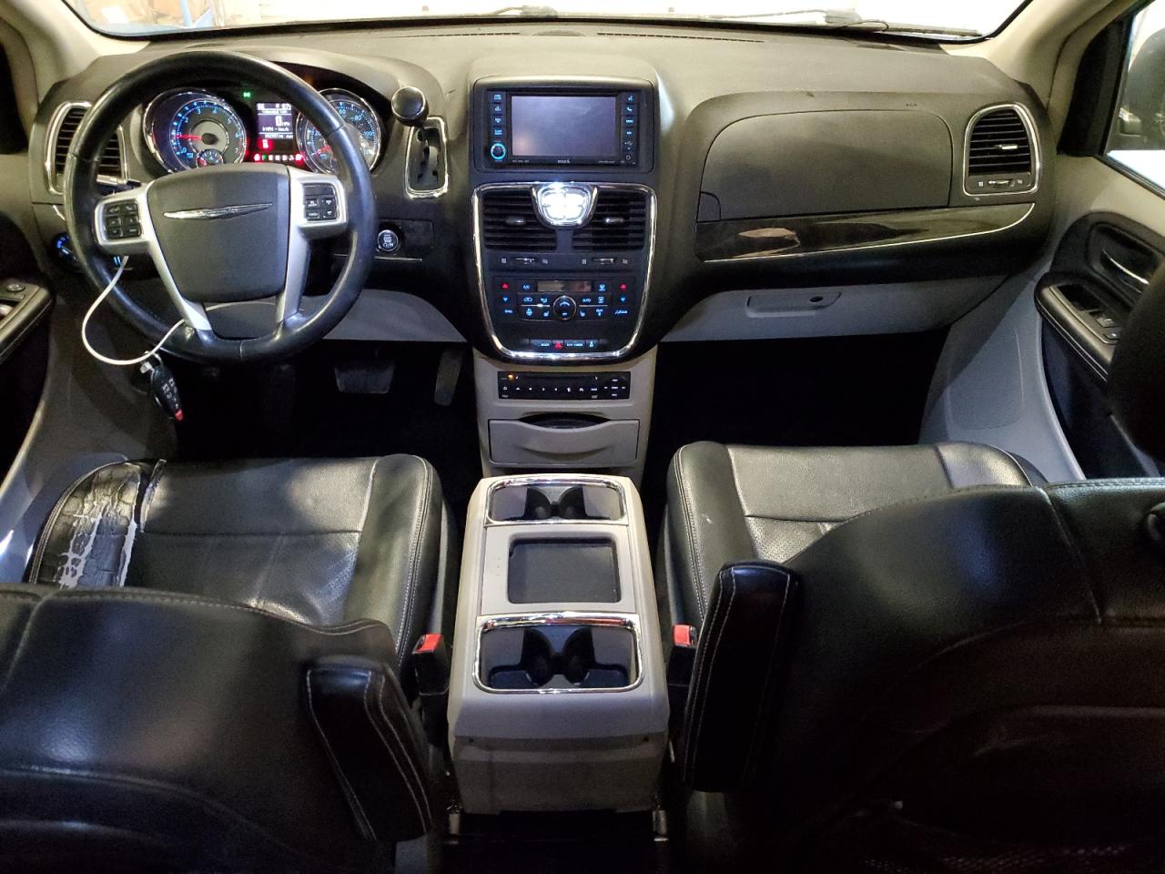 2013 Chrysler Town & Country Touring L VIN: 2C4RC1CG6DR547928 Lot: 68919415