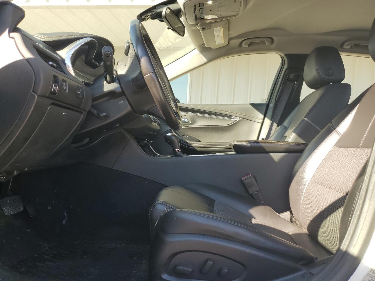 2017 Chevrolet Impala Lt VIN: 1G1105S30HU128129 Lot: 85910355